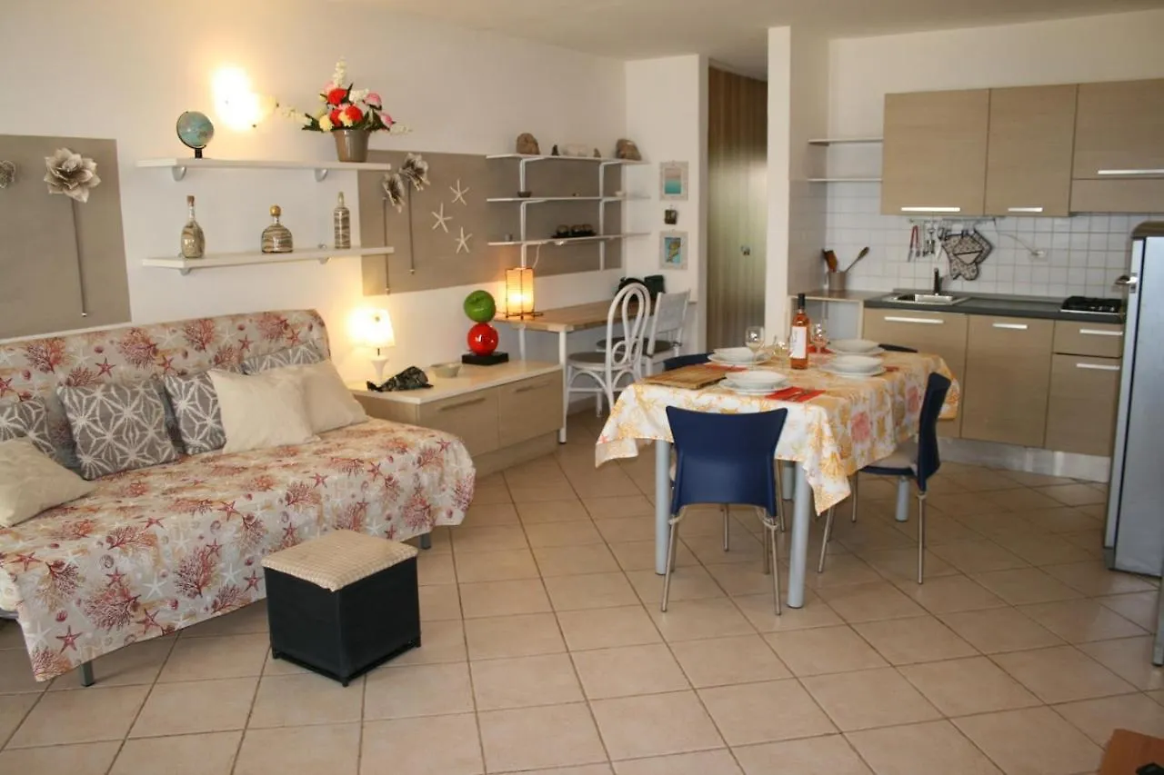 Leme Bedje Fronte Spiaggia Santa Maria 0*,